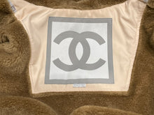 Load image into Gallery viewer, CHANEL シャネル スポーツライン ボアジャケット スキーウェア フード ココマーク ホワイト ピンク ブルー系 良品 中古 4b012097