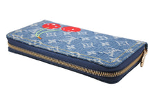 Load image into Gallery viewer, 新品未使用 LOUIS VUITTON ルイヴィトン モノグラム デニム ジッピー ウォレット チェリー 新作 M23161 村上隆 ブルー 中古 4b011858