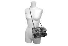 Load image into Gallery viewer, 極美品 CHANEL シャネル マトラッセ25 Sフラップ Wチェーンショルダーバッグ 25番台 ココマーク パッチワーク ステッチ ブラック 中古 4b012346