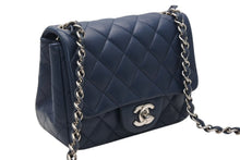 Load image into Gallery viewer, 極美品 CHANEL シャネル ミニマトラッセ16 Sフラップ Sチェーンショルダーバッグ 22番台 ココマーク ラムスキン ネイビー 中古 4b012263
