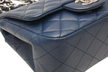 Load image into Gallery viewer, 極美品 CHANEL シャネル ミニマトラッセ16 Sフラップ Sチェーンショルダーバッグ 22番台 ココマーク ラムスキン ネイビー 中古 4b012263