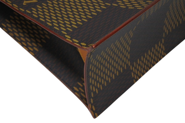極美品 LOUIS VUITTON ルイヴィトン×NIGO ダミエジャイアント トートバッグ N40355 ブラウン ベージュ PVCコーティングキャンバス ヌメ革 ブラック金具 中古 4b011644