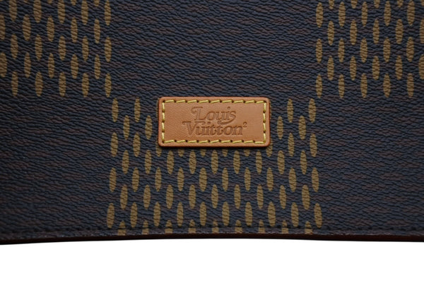極美品 LOUIS VUITTON ルイヴィトン×NIGO ダミエジャイアント トートバッグ N40355 ブラウン ベージュ PVCコーティングキャンバス ヌメ革 ブラック金具 中古 4b011644