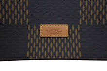 Load image into Gallery viewer, 極美品 LOUIS VUITTON ルイヴィトン×NIGO ダミエジャイアント トートバッグ N40355 ブラウン ベージュ PVCコーティングキャンバス ヌメ革 ブラック金具 中古 4b011644