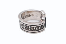 Load image into Gallery viewer, CHROME HEARTS クロムハーツ SM SCROLL LABEL スクロールラベルリング スモール 重量約16.6g サイズ19号 シルバー925 美品 中古 4b011660