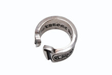 Load image into Gallery viewer, CHROME HEARTS クロムハーツ SM SCROLL LABEL スクロールラベルリング スモール 重量約16.6g サイズ19号 シルバー925 美品 中古 4b011660