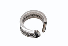 Load image into Gallery viewer, CHROME HEARTS クロムハーツ SM SCROLL LABEL スクロールラベルリング スモール 重量約16.6g サイズ19号 シルバー925 美品 中古 4b011660