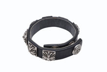 Load image into Gallery viewer, CHROME HEARTS クロムハーツ PYRAMID STUDS ピラミッドスタッズ レザーブレスレット 重量約42.8g シルバー925 ブラック 美品 中古 4b011729