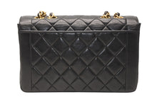 Load image into Gallery viewer, 極美品 CHANEL シャネル Wチェーン マトラッセ 23cm ショルダーバッグ ココマーク 4番台 ラムスキン ブラック ゴールド金具 中古 4b012067