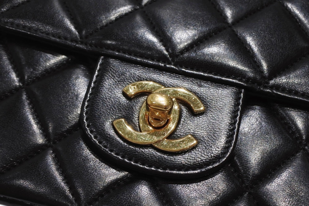 Very Good Condition CHANEL W Chain Matelasse 23cm Shoulder Bag Coco Mark No. 4 Lambskin Black Gold Hardware Used 4b012067