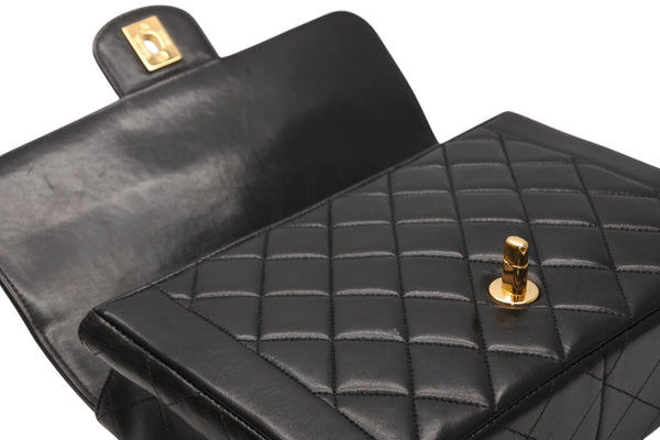 極美品 CHANEL シャネル Wチェーン マトラッセ 23cm ショルダーバッグ ココマーク 4番台 ラムスキン ブラック ゴールド金具 中古 4b012067