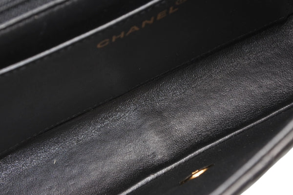極美品 CHANEL シャネル Wチェーン マトラッセ 23cm ショルダーバッグ ココマーク 4番台 ラムスキン ブラック ゴールド金具 中古 4b012067