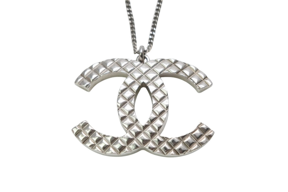 CHANEL シャネル ココマーク ネックレス 重量約15.0g 07C刻印 全長約47.5cm マトラッセ メタル シルバー 美品 中古 4b011941