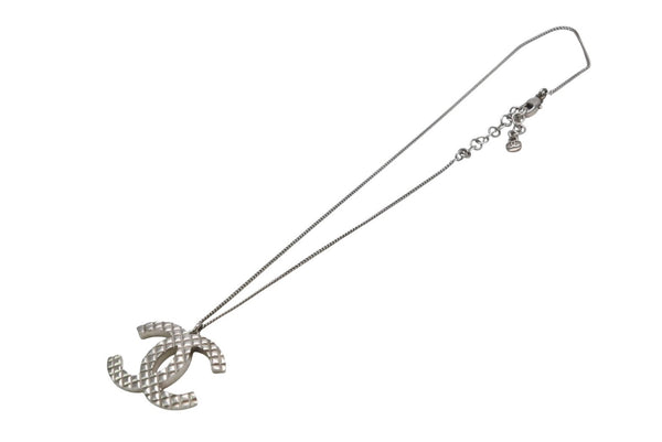 CHANEL シャネル ココマーク ネックレス 重量約15.0g 07C刻印 全長約47.5cm マトラッセ メタル シルバー 美品 中古 4b011941