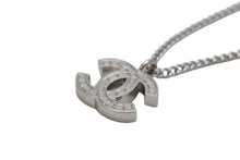 Load image into Gallery viewer, CHANEL シャネル ココマーク ネックレス 重量約6.6g 05V刻印 全長約43cm メタル シルバー アクセサリー 美品 中古 4b011927