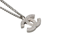 Load image into Gallery viewer, CHANEL シャネル ココマーク ネックレス 重量約6.6g 05V刻印 全長約43cm メタル シルバー アクセサリー 美品 中古 4b011927