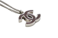 Load image into Gallery viewer, 極美品 CHANEL シャネル ココマーク ネックレス 重量約6.1g 02C刻印 全長約43.5cm メタル シルバー ブラウン 中古 4b011937