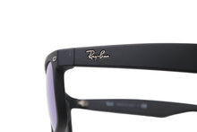 Load image into Gallery viewer, 極美品 RayBan レイバン NEW WAYFARER ニューウェイフェーラー ミラーサングラス アセテート ブラック ブルー サイズ55□18 中古 4b011527