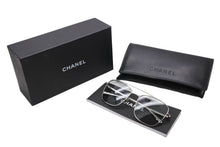 Load image into Gallery viewer, 極美品 CHANEL シャネル スクエア サングラス アイウェア 4256 サイズ55□18 ココマーク シルバー ブルー 中古 4b011985
