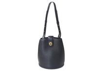 Load image into Gallery viewer, LOUIS VUITTON ルイヴィトン LV クリュニー ショルダーバッグ M52252 エピレザー ブラック ゴールド金具 美品 中古 4b001203