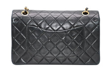Load image into Gallery viewer, CHANEL シャネル マトラッセ 25 Wフラップ Wチェーン ショルダーバッグ ブラック ラムスキン 1番台 ゴールド金具 美品 中古 4b012066