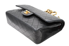 Load image into Gallery viewer, CHANEL シャネル マトラッセ 25 Wフラップ Wチェーン ショルダーバッグ ブラック ラムスキン 1番台 ゴールド金具 美品 中古 4b012066