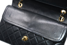 Load image into Gallery viewer, CHANEL シャネル マトラッセ 25 Wフラップ Wチェーン ショルダーバッグ ブラック ラムスキン 1番台 ゴールド金具 美品 中古 4b012066