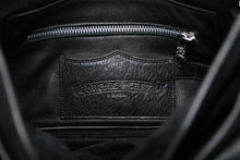 画像をギャラリービューアに読み込む, CHROME HEARTS クロムハーツ SHOULDER BAG TINY タイニー メッセンジャー ソフトショルダーバッグ ガンスリンガー ブラック 美品 中古 4b012200