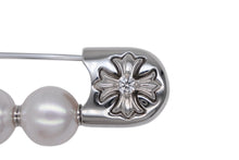 Load image into Gallery viewer, 新品未使用 CHROME HEARTS クロムハーツ × ミキモト MIKIMOTO CHプラス ブローチ PT950 18K 中古 4b012271