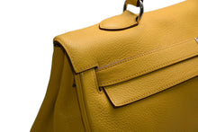 Load image into Gallery viewer, 極美品 HERMES エルメス SHOULDER KELLY ショルダーケリー ショルダーバッグ トリヨンクレマンス イエロー シルバー金具 □M刻印 中古 4b012175