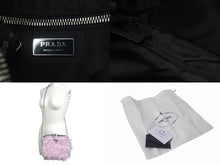 画像をギャラリービューアに読み込む, 極美品 PRADA プラダ ファー ショルダーバッグ トライアングルロゴ イタリア製 ナイロン ピンク ブラック シルバー金具 中古 4b001223
