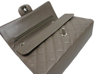 Load image into Gallery viewer, 極美品 CHANEL シャネル マトラッセ25 Wフラップ Wチェーンショルダーバッグ 14番台 ココマーク キャビアスキン グレージュ 中古 4b011860