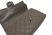 Load image into Gallery viewer, 極美品 CHANEL シャネル マトラッセ25 Wフラップ Wチェーンショルダーバッグ 14番台 ココマーク キャビアスキン グレージュ 中古 4b011860