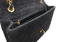 Load image into Gallery viewer, 極美品 CHANEL シャネル デカマトラッセ34 Sフラップ Wチェーンショルダーバッグ 3番台 ココマーク パイル ブラック ゴールド金具 中古 4b012262