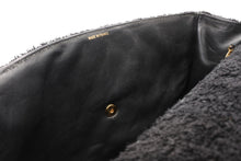 Load image into Gallery viewer, 極美品 CHANEL シャネル デカマトラッセ34 Sフラップ Wチェーンショルダーバッグ 3番台 ココマーク パイル ブラック ゴールド金具 中古 4b012262