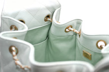 Load image into Gallery viewer, 新品同様 CHANEL シャネル シャネル25 スモール ハンドバッグ AS5293 ランダム番台 ココマーク キャビアスキン グリーン 中古 4b012309
