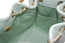 Load image into Gallery viewer, 新品同様 CHANEL シャネル シャネル25 スモール ハンドバッグ AS5293 ランダム番台 ココマーク キャビアスキン グリーン 中古 4b012309
