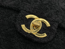 Load image into Gallery viewer, 極美品 CHANEL シャネル デカマトラッセ34 Sフラップ Wチェーンショルダーバッグ 3番台 ココマーク パイル ブラック ゴールド金具 中古 4b012262