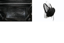 Load image into Gallery viewer, 極美品 CHROME HEARTS クロムハーツ BSフレア バックパック リュック ガンスリンガー レザー シルバー925 ブラック 中古 4b012530