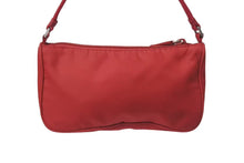 画像をギャラリービューアに読み込む, PRADA プラダ アクセサリーポーチ トライアングルロゴ 三角ロゴプレート ナイロン レッド シルバー金具 美品 中古 4b001233