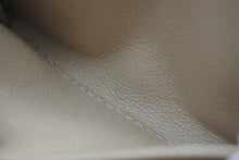 Load image into Gallery viewer, 極美品 Bottega Veneta ボッテガヴェネタ コインケース イントレチャート イタリア製 レザー ピンク ゴールド金具 中古 4b011880