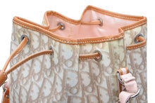 Load image into Gallery viewer, Christian Dior クリスチャンディオール チェーンハンドバッグ 03-BO-0017 トロッター柄 PVC レザー シルバー金具 巾着 美品 中古 4b012344