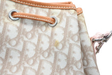 Load image into Gallery viewer, Christian Dior クリスチャンディオール チェーンハンドバッグ 03-BO-0017 トロッター柄 PVC レザー シルバー金具 巾着 美品 中古 4b012344