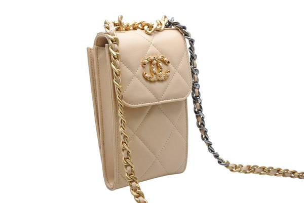 極美品 CHANEL シャネル フォンホルダー フォンポーチ AP1773 30番台 ココマーク ラムスキン キルティング ベージュ 中古 4b011912