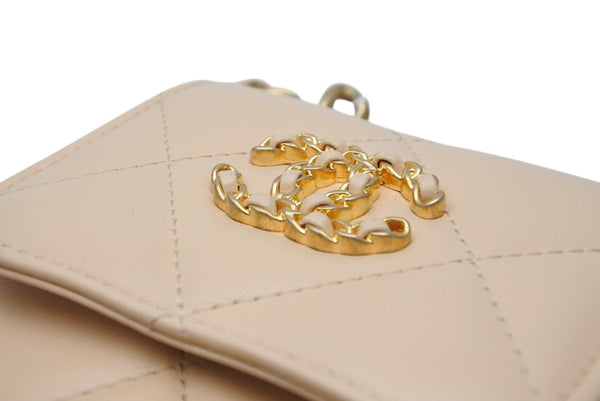 極美品 CHANEL シャネル フォンホルダー フォンポーチ AP1773 30番台 ココマーク ラムスキン キルティング ベージュ 中古 4b011912