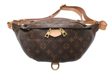 Load image into Gallery viewer, 極美品 LOUIS VUITTON ルイ ヴィトン バムバッグMM ショルダーバッグ M43644 ブラウン モノグラムキャンバス レザー ゴールド金具 中古 4b012247