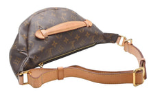 Load image into Gallery viewer, 極美品 LOUIS VUITTON ルイ ヴィトン バムバッグMM ショルダーバッグ M43644 ブラウン モノグラムキャンバス レザー ゴールド金具 中古 4b012247