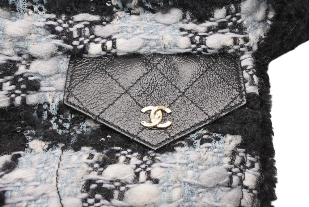 New and unused CHANEL Chapka Hat 2025-2026AW AAB266 B21494 U2819 Tweed Sequins Black Gray Gold Hardware Used 4b012352
