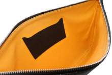 Load image into Gallery viewer, 極美品 GOYARD ゴヤール セナMM クラッチバッグ ヘリンボーン柄 ブラック ブラウン PVC レザー 中古 4b012357