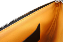 Load image into Gallery viewer, 極美品 GOYARD ゴヤール セナMM クラッチバッグ ヘリンボーン柄 ブラック ブラウン PVC レザー 中古 4b012357